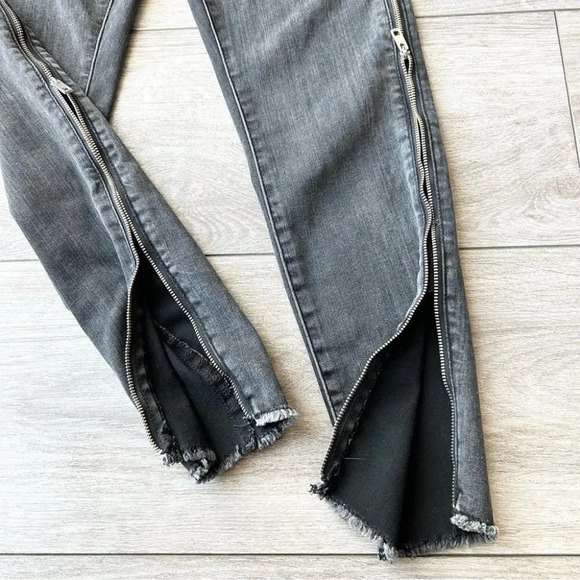 Torrid Bomshell Sky High Rise Skinny Zipper Jeans - Picture 12 of 16